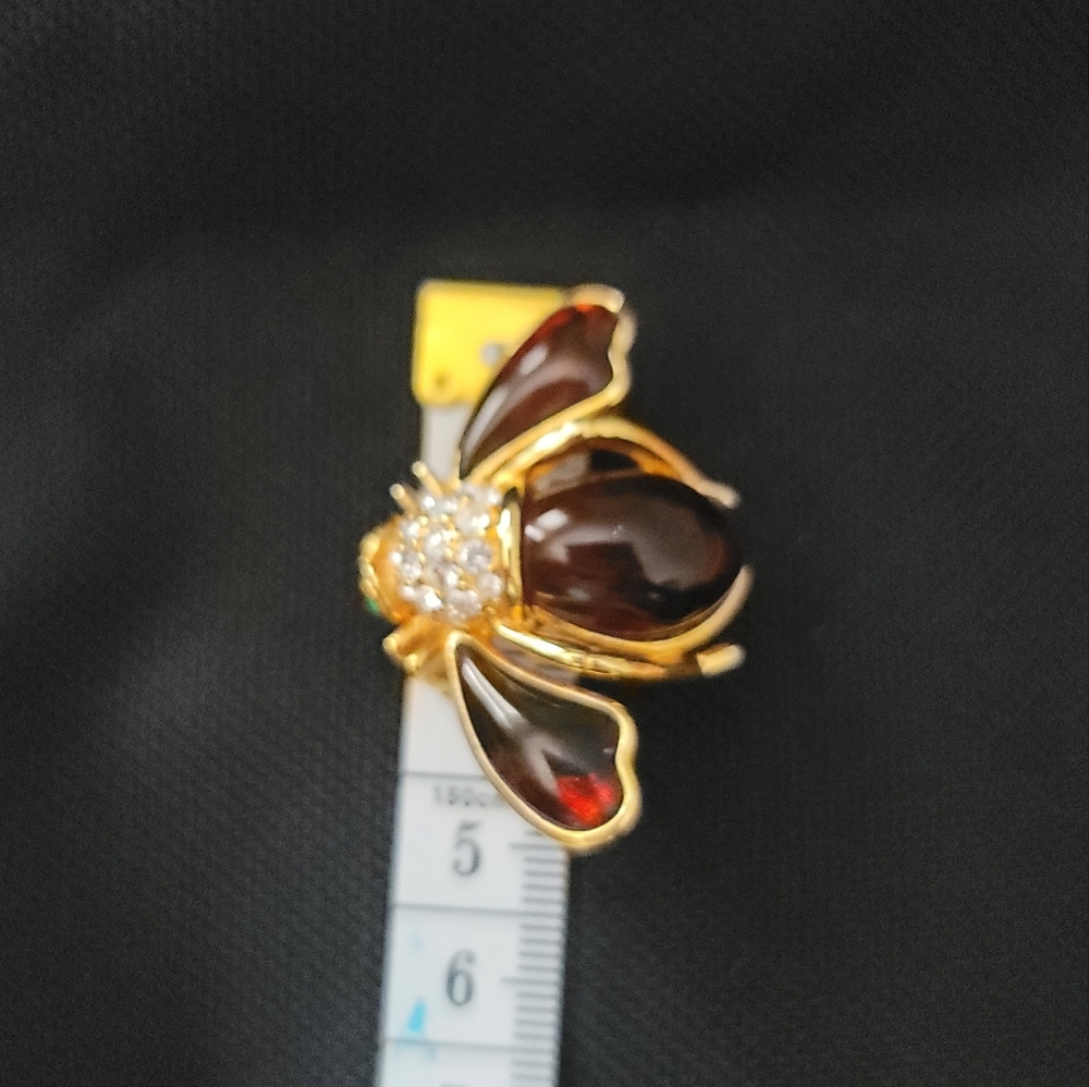Joan Rivers Brooch - Picture 6 of 7